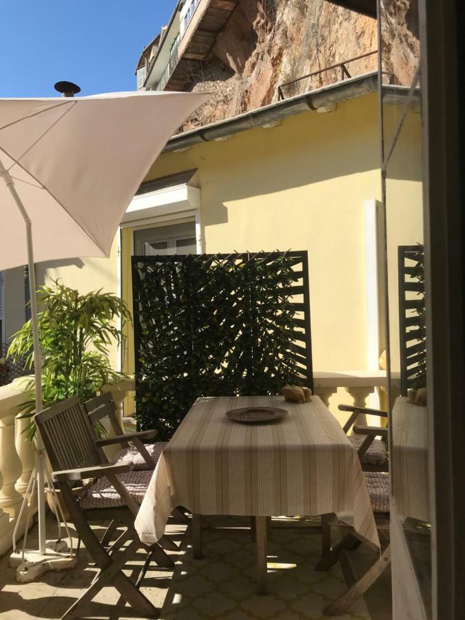 Les Citronniers Apartment Villefranche-sur-Mer Bagian luar foto
